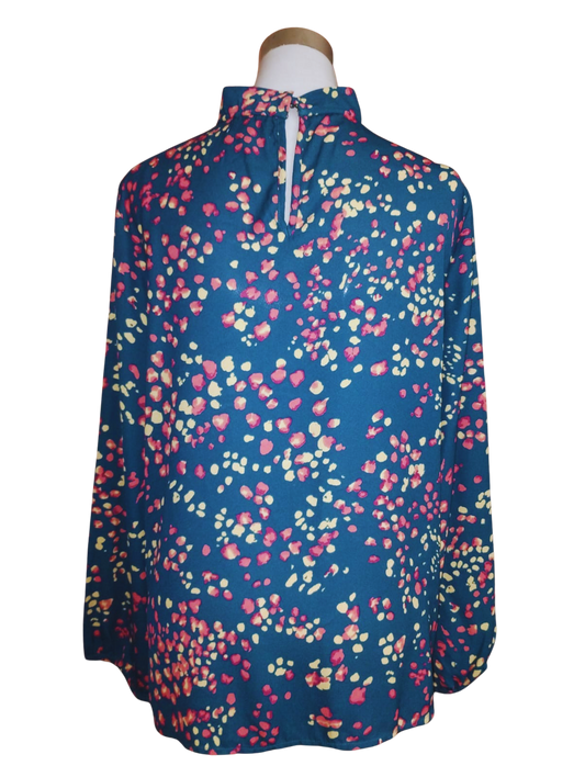 Blusa azul con estampados en rosa y blanco cod 4000019