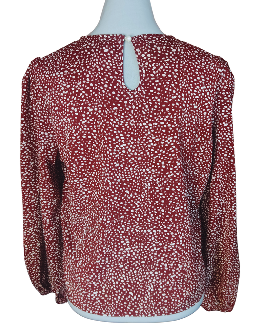 Blusa color burdeo oscuro con puntos blancos irregulares cod. 4000026