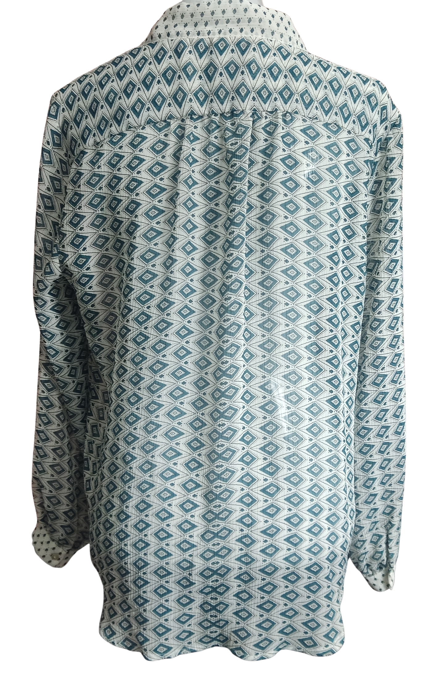 Blusa color blanco con estampado negro y azul oscuro cod 4000037