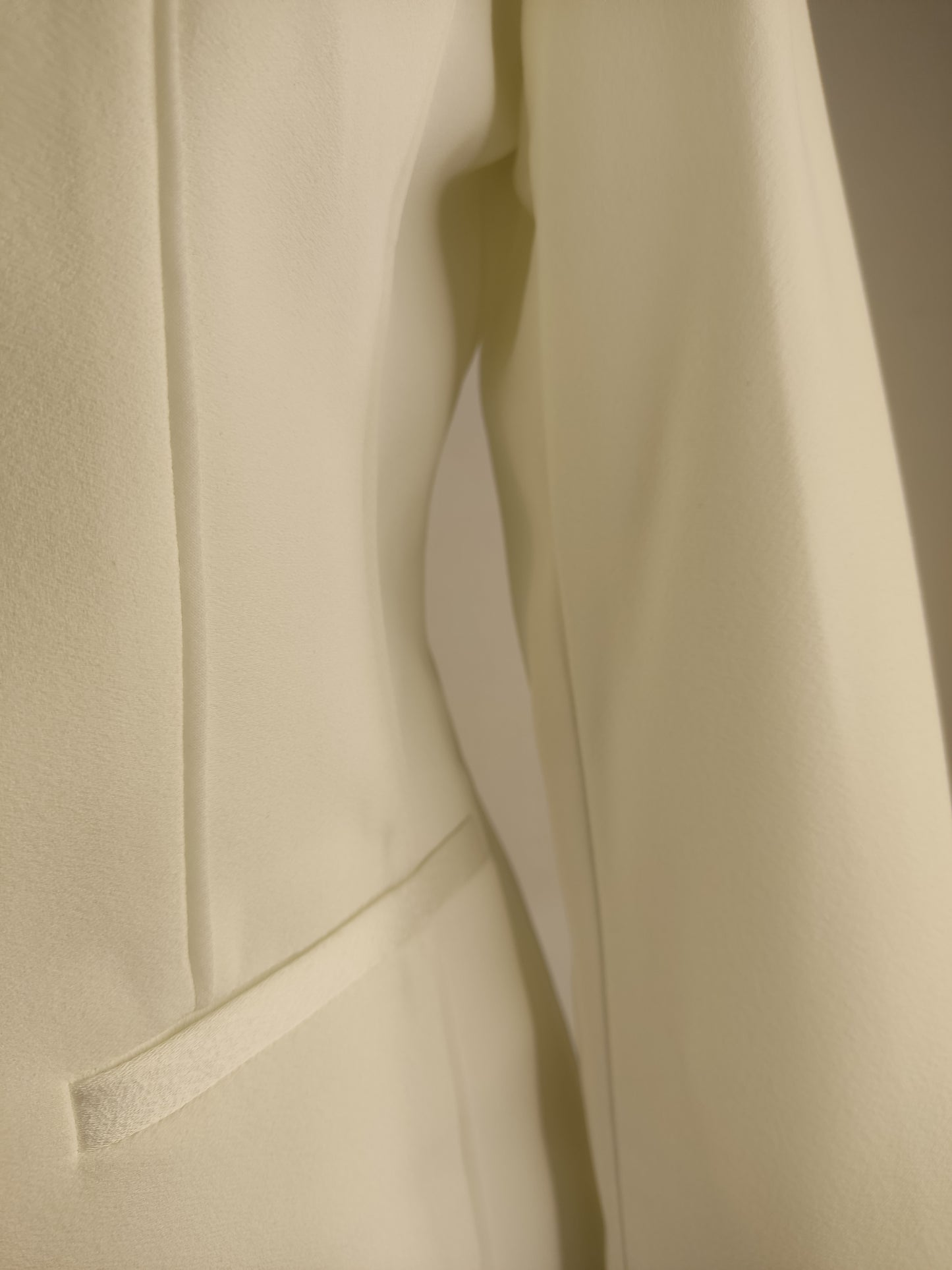 Chaqueta blazer marfil botón único  cod 1000003