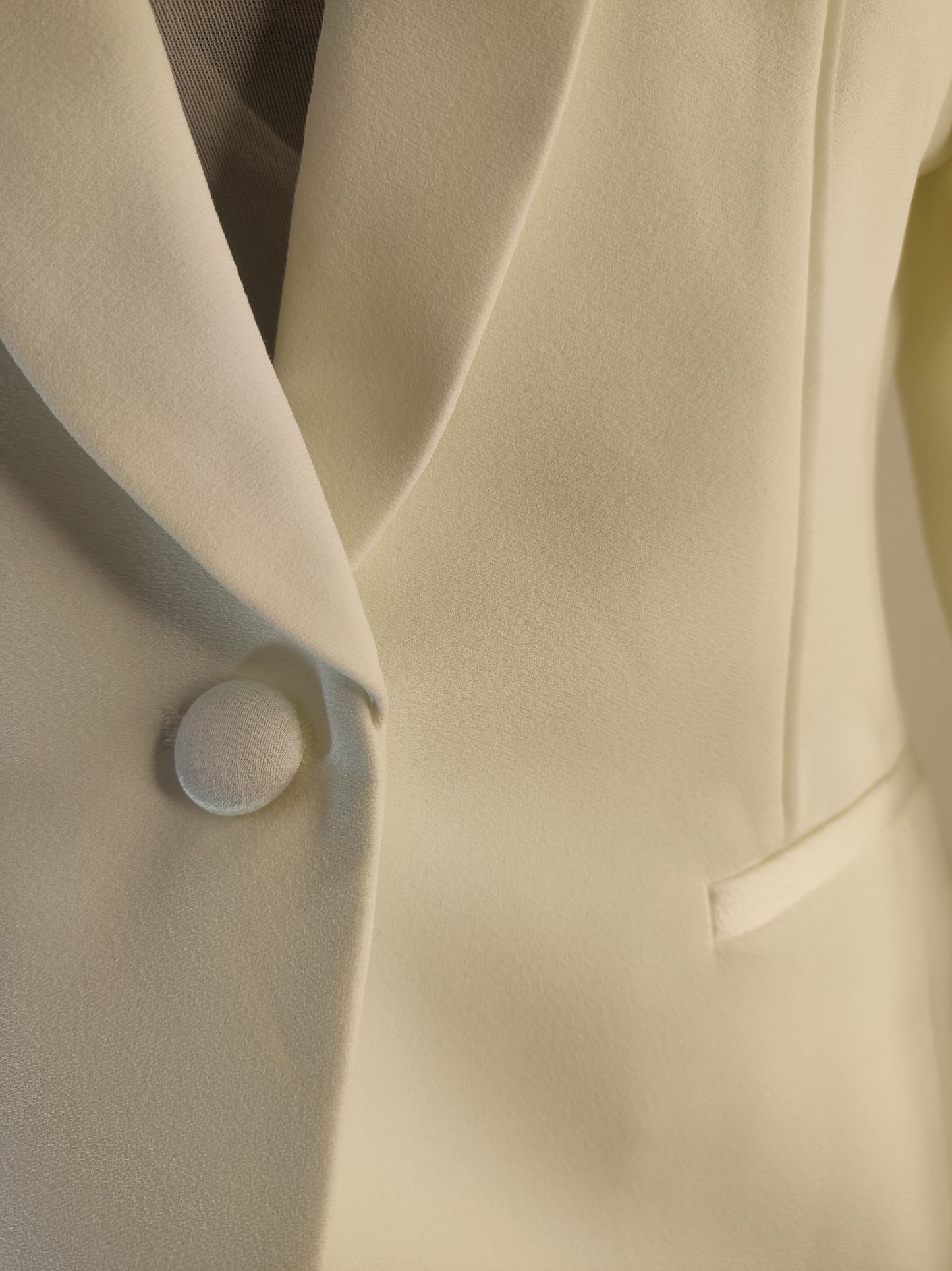 Chaqueta blazer marfil botón único  cod 1000003
