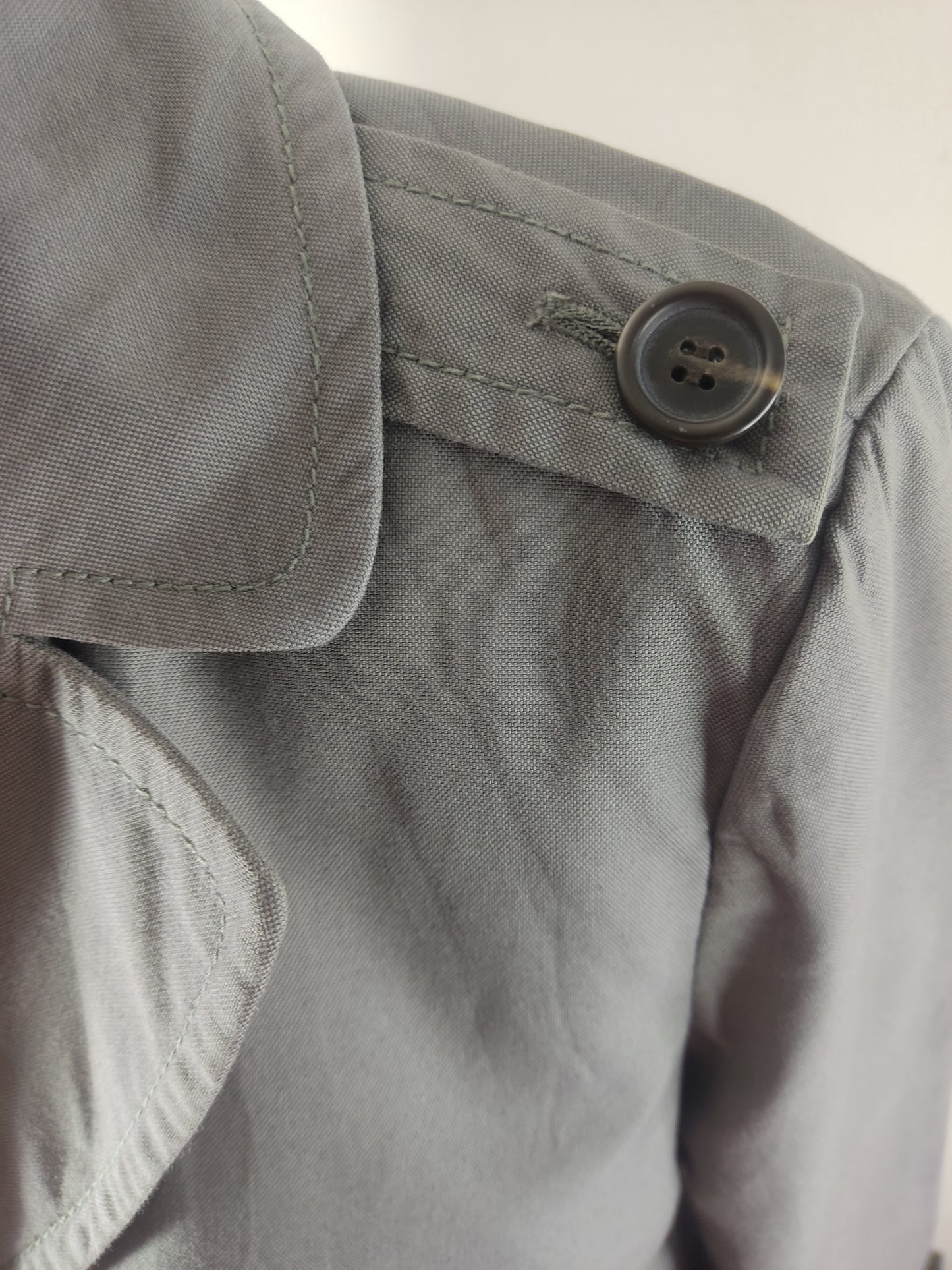 Chaqueta gris carbón estilo safari o militar cod 1000005
