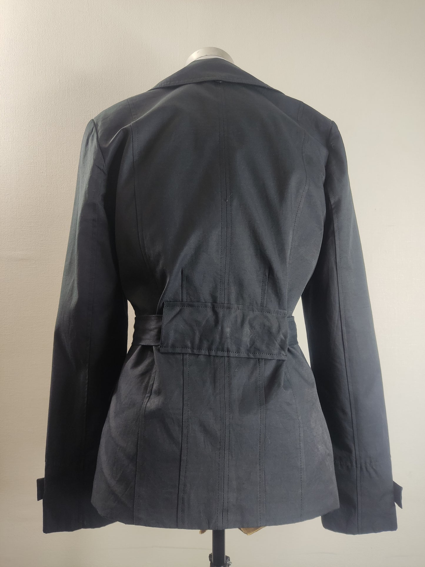 Chaqueta abrigo negro clásico con cinturón y solapas cod 1000007
