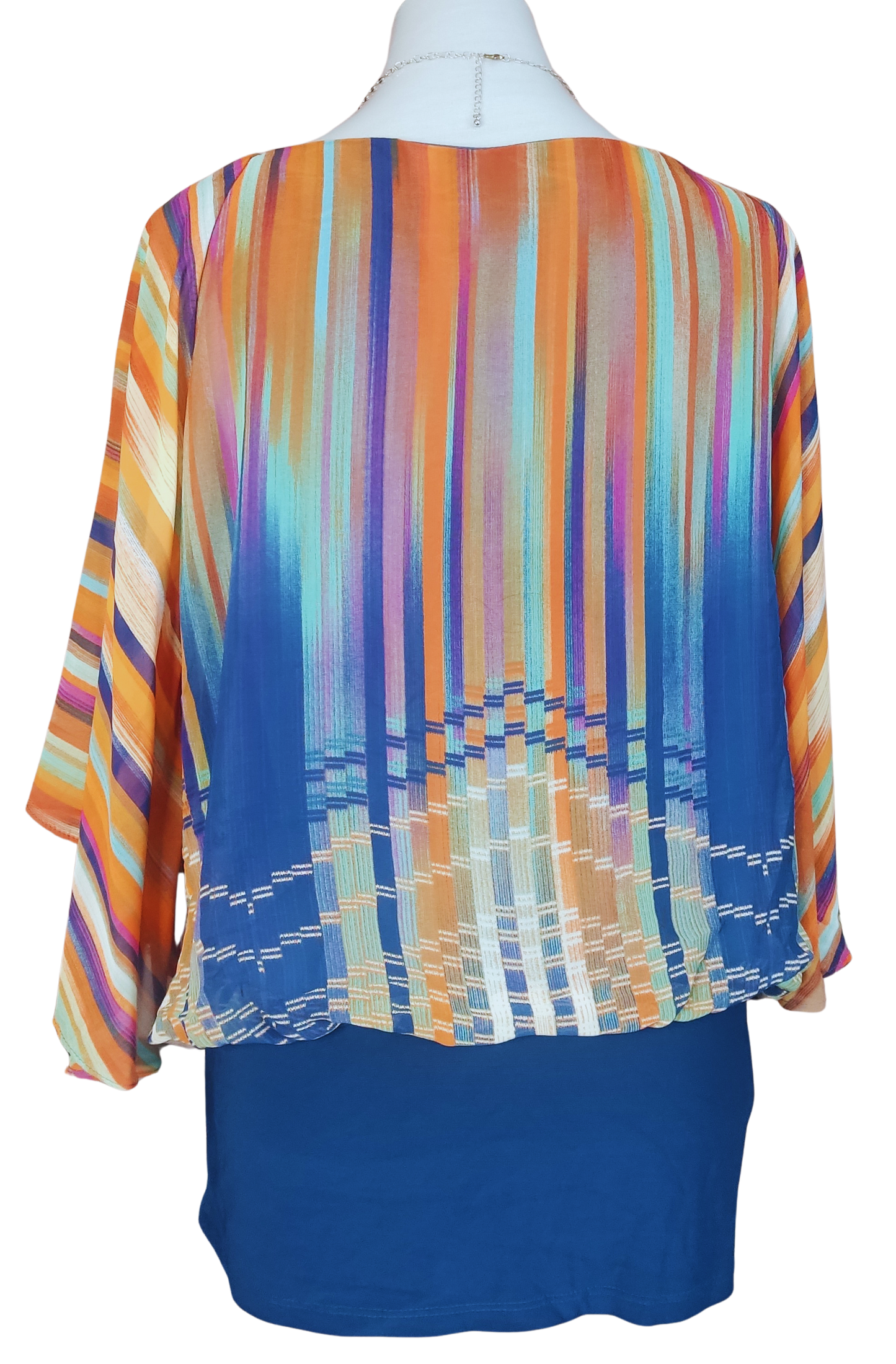 Blusa con patrón de rayas horizontales tonos naranja azul y turquesa cod. 4000022