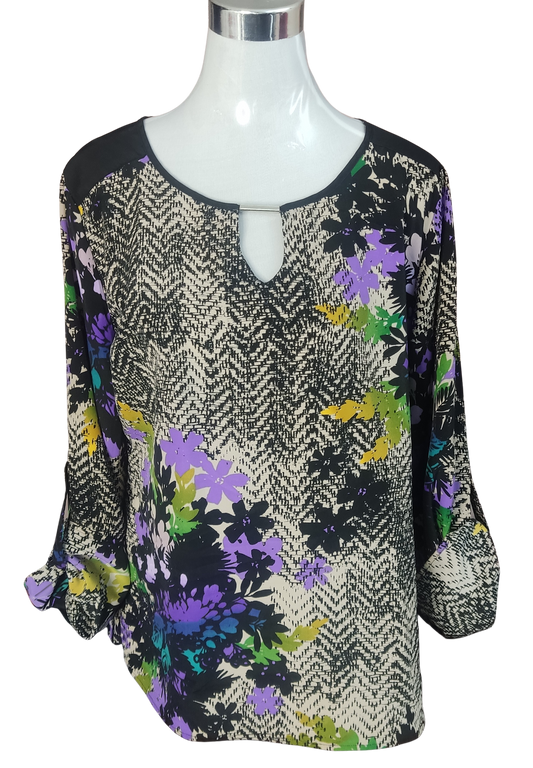 Blusa negra con estampado blanco y negro en zig zag cod 4000027