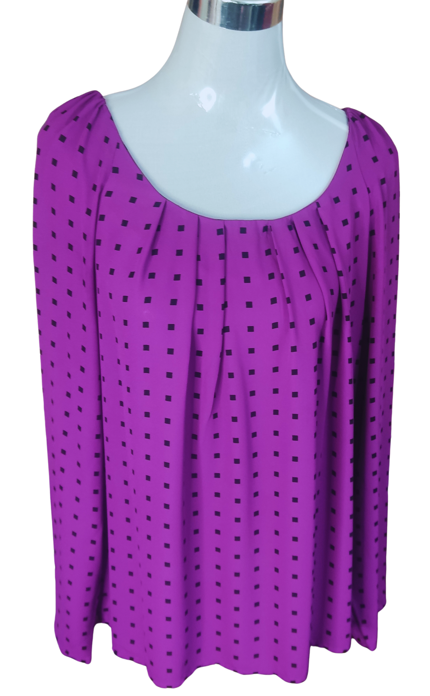 Blusa color morado con pequeños cuadrados negros cod 4000032