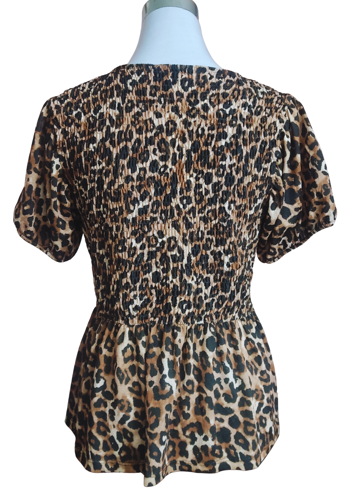Blusa estampada animal print tonos marrón y negro sobre beige cod 4000035